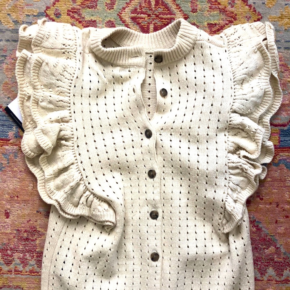 Ruffled cream eyelet Who What Wear sweater vest NWT size M